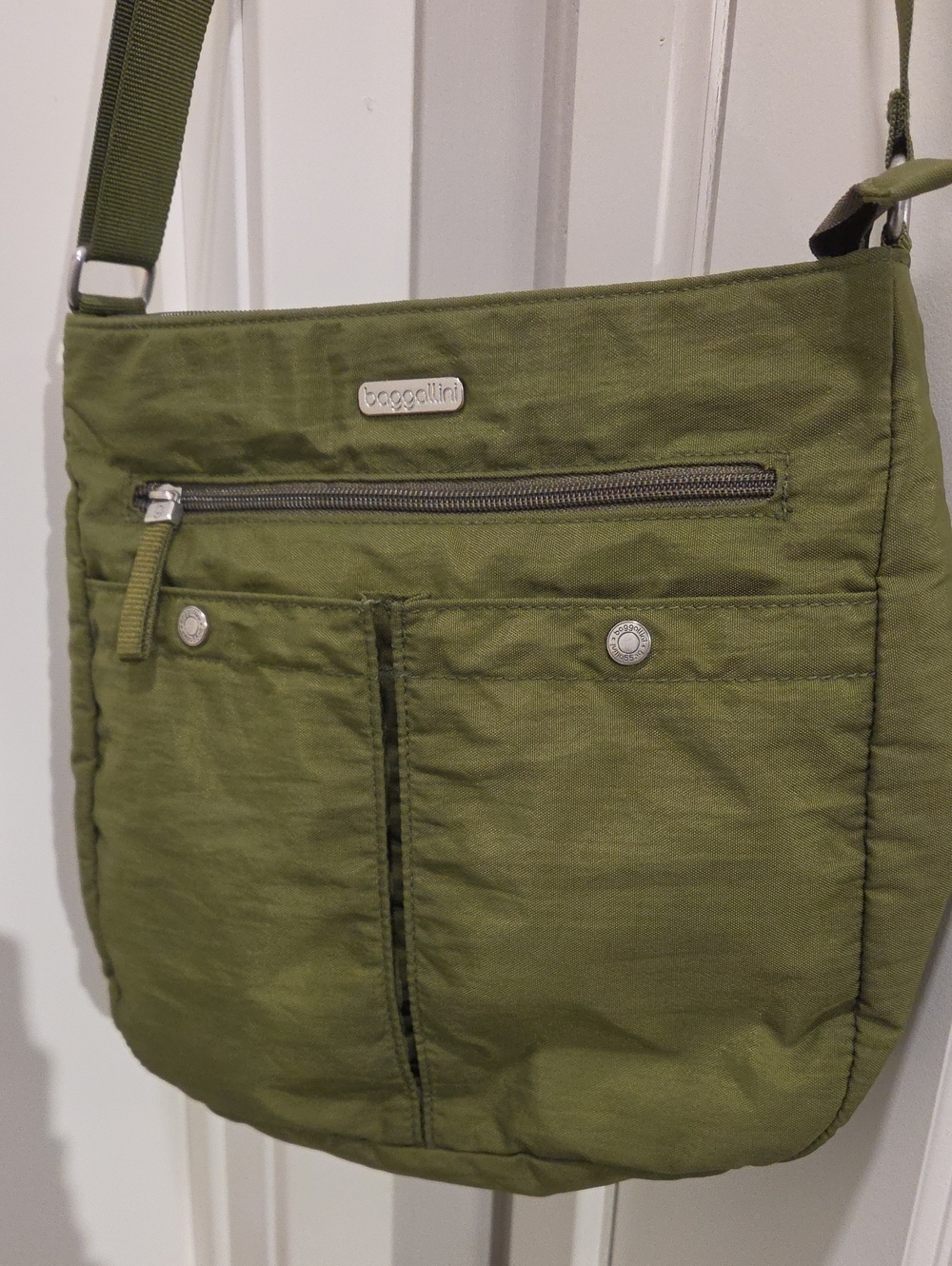 Baggallini Olive Green Crossbody with Front Pockets